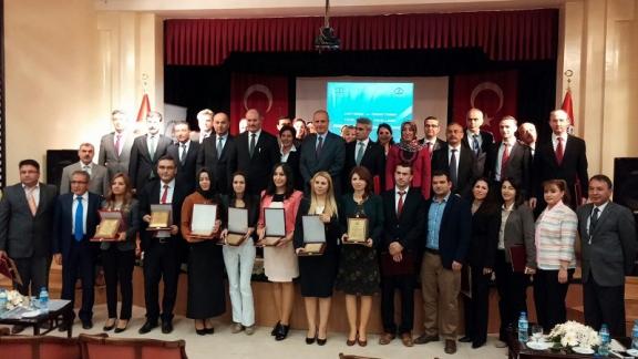 İlçemiz Çayırhan Turgay Ciner Mesleki ve Teknik Anadolu Lisesi Eğitim ve Öğretimde Yenilikçilik Projesi Kapsamında  ödüllendirildi.