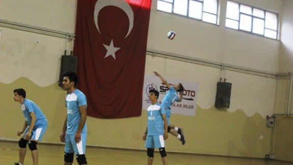 2016-2017 Öğretim Yılı Okullar Arası Spor Müsabakaları "Liseler Arası Voleybol Turnuvası" Sonuçlandı.