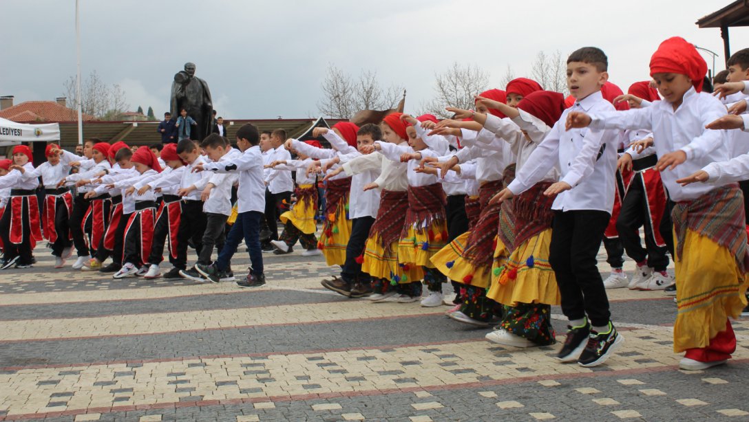 23 Nisan Ulusal Egemenlik ve Çocuk Bayramı ilçemizde büyük bir coşku ile kutlandı.